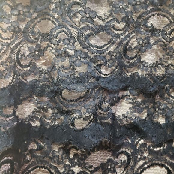 Nicole Miller black lace dress women size medium.  Excellent condition! - Picture 6 of 7